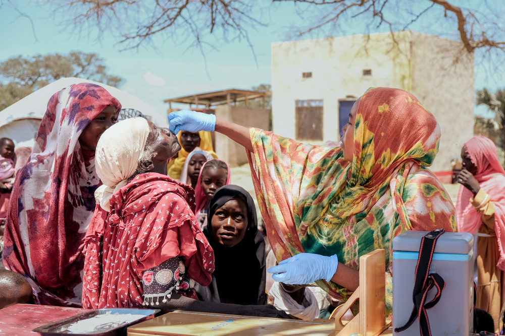 Une campagne de vaccination contre le choléra dans un centre de santé Première Urgence à Koufroun, dans l'est du Tchad, où MSF a fourni des vaccins. Tchad, septembre 2025 ©Léa Gillabert/MSF