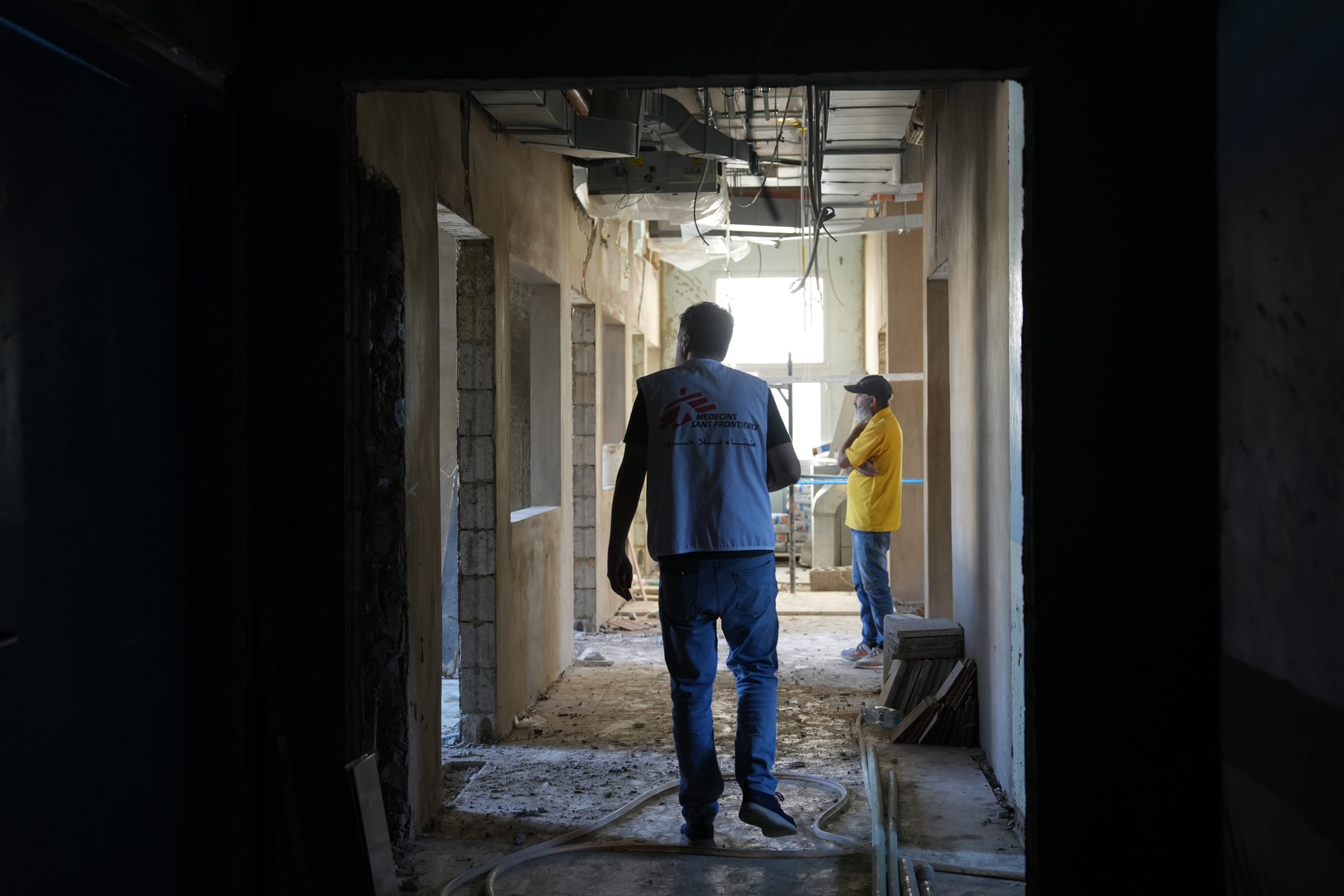 Construction d'une unité de soins intensifs pédiatriques (USIP) à l'hôpital gouvernemental de Baalbek dans la Bekaa, au Liban, soutenue par MSF pour renforcer l'accès aux soins pédiatriques spécialisés dans la région. Sohmor, Bekaa, Lebanon ©Sarah Sabra/MSF